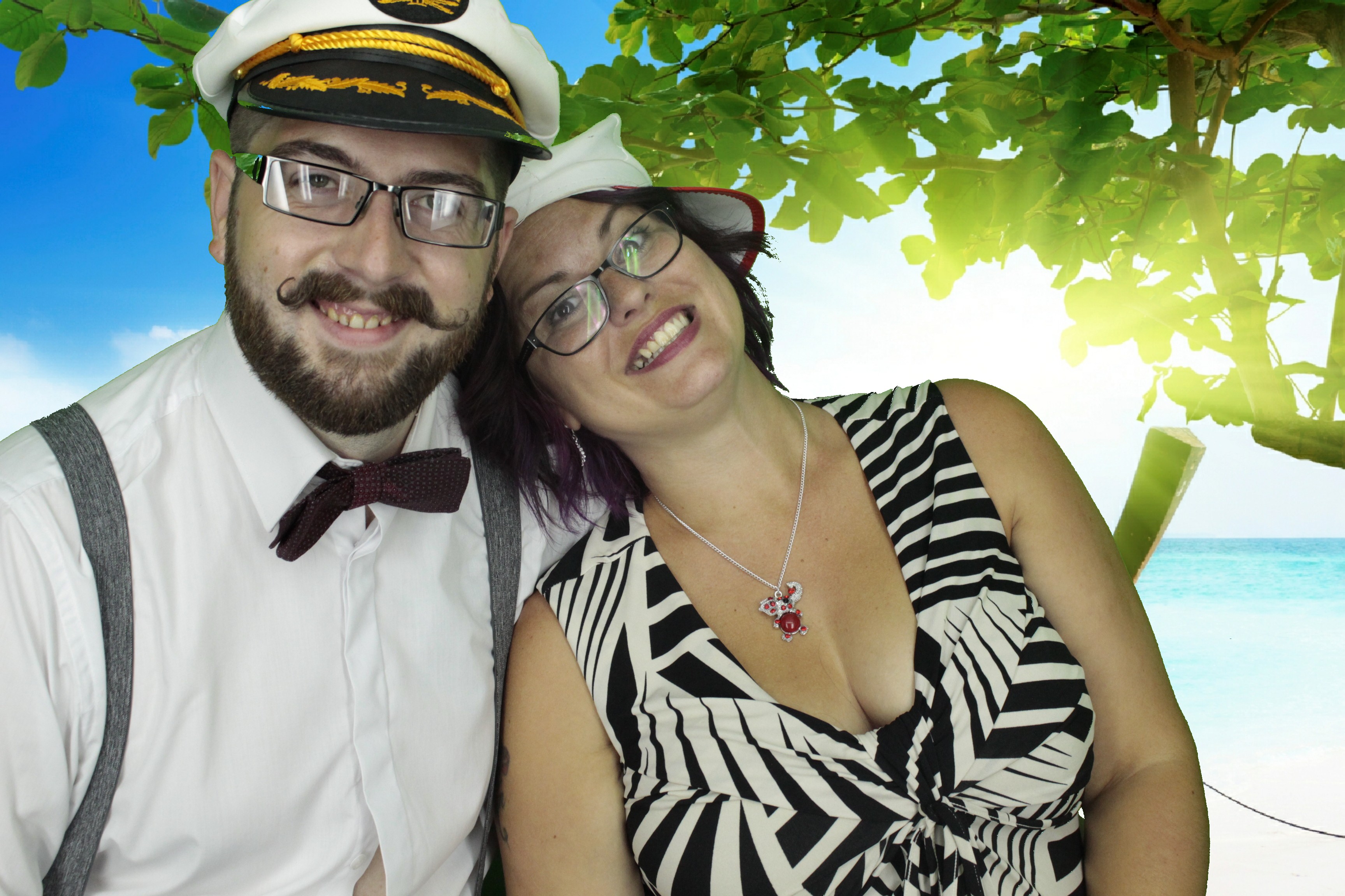 Nikki & Simon | View more photos from the event at gallery.myphotoboothexperience.co.uk/u/MyPhotoBoothExperienceLtd/Nikki-Simon